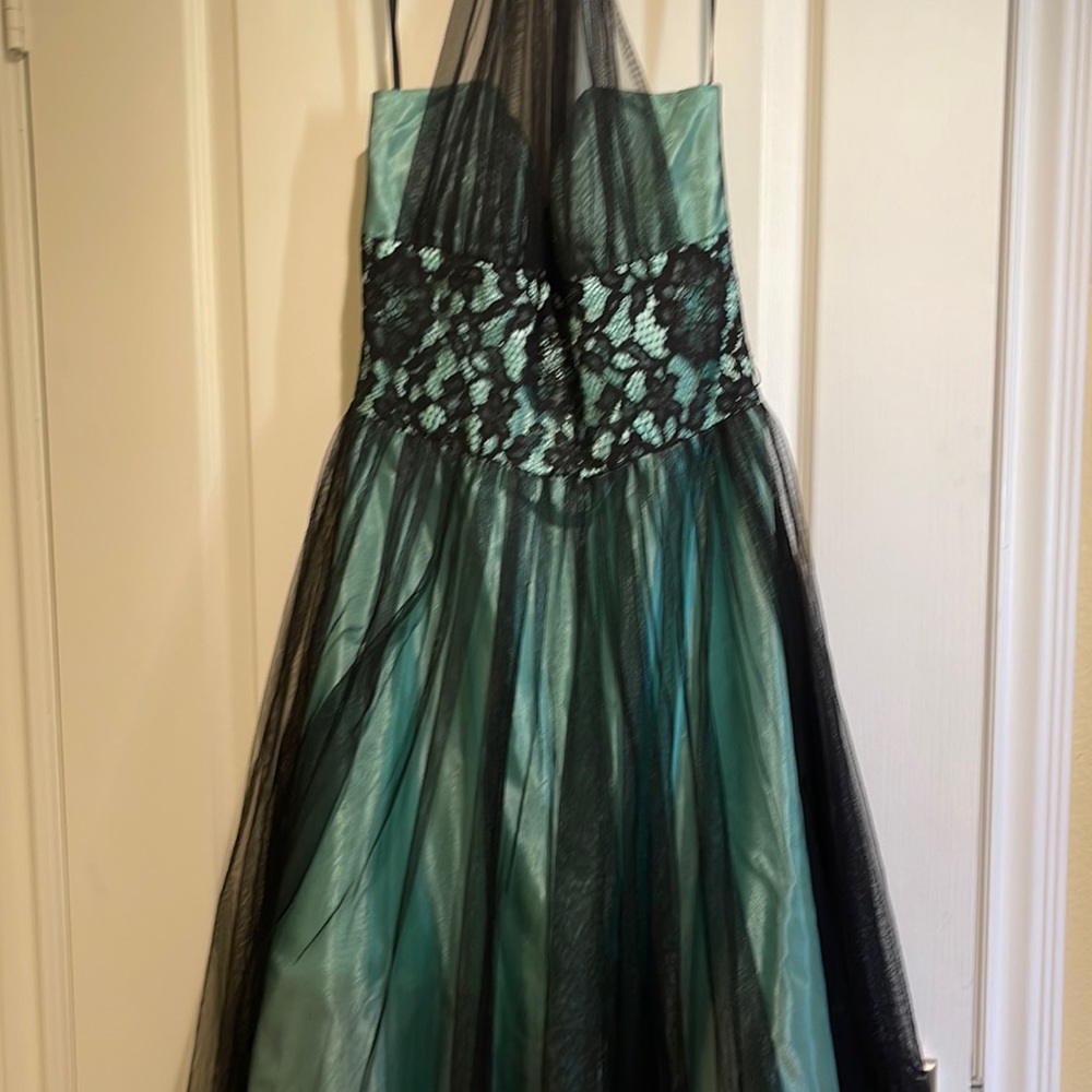 Cocktail black and green dress , new with tag